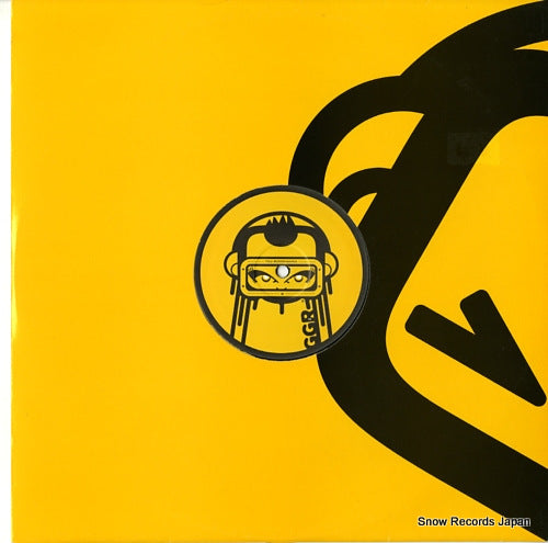 DARK BY DESIGN blackout GGR04