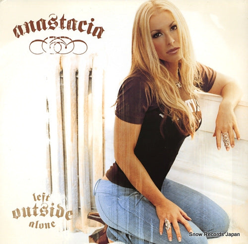 ANASTACIA left outside alone 4976705