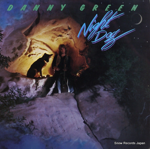 GREEN, DANNY night dog AA-1085