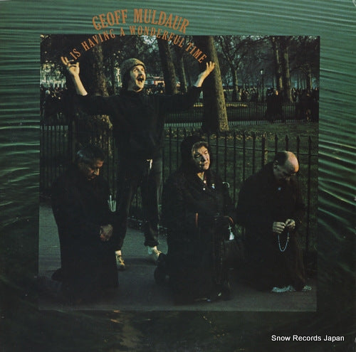 MULDAUR, GEOFF is having a wonderful time MS2220