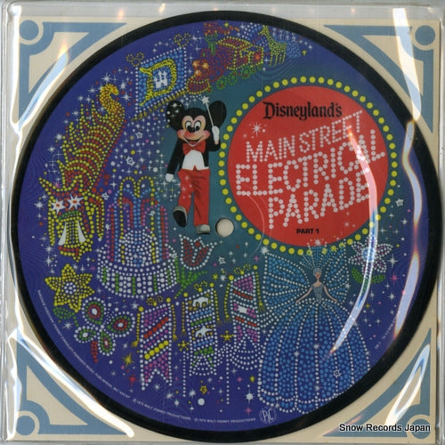 DISNEYLAND'S main street electrical parade DE-1
