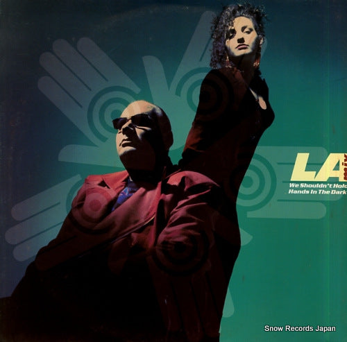 LA MIX we shouldn't hold hands in the dark AMY755