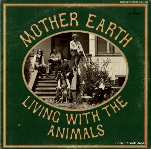 MOTHER EARTH living with the animals SR61194