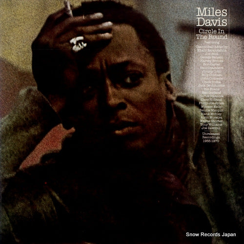DAVIS, MILES circle in the round KC236278