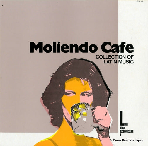 MARQUEZ, RAMON moliendo cafe MI-8453