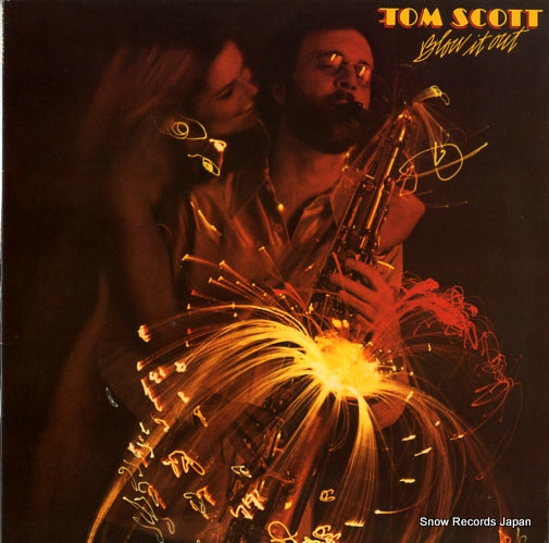 SCOTT, TOM blow it out PE34966