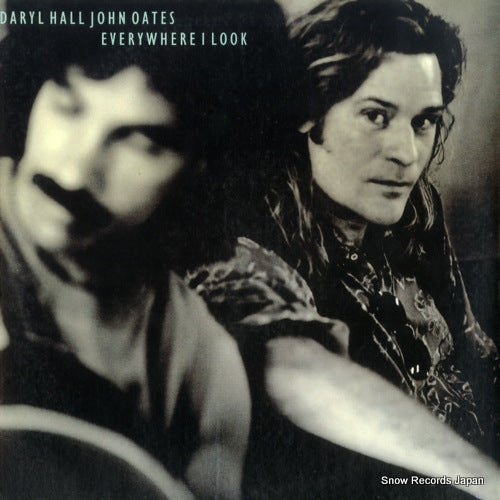 HALL, DARYL, AND JOHN OATES everywhere i look CR-10096