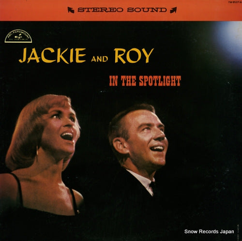 JACKIE AND ROY in the spotlight YW-8537-AB
