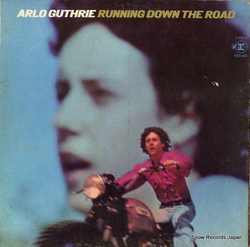 GUTHRIE, ARLO running down the road SKAO-93015