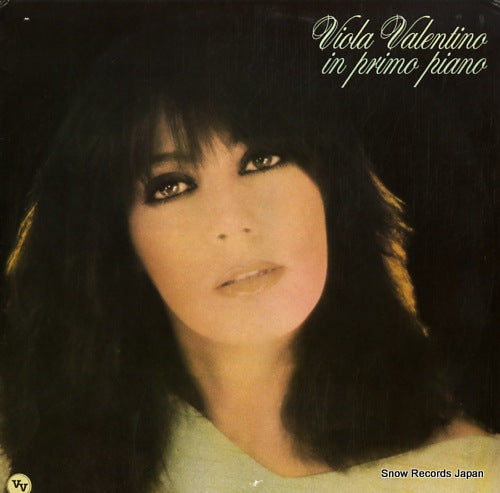 VALENTINO, VIOLA in primo piano PRD20288