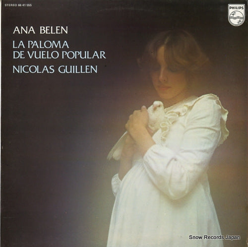 BELEN, ANA la paloma de vuelo popular 6641555