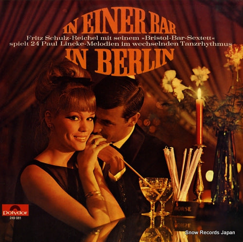SCHULZ-REICHEL, FRITZ in einer bar in berlin 249081