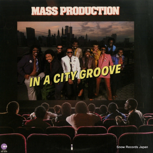 MASS PRODUCTION in a city groove SD5233