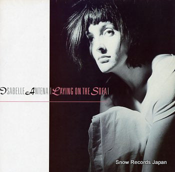 ANTENA, ISABELLE laying on the sofa TWI809