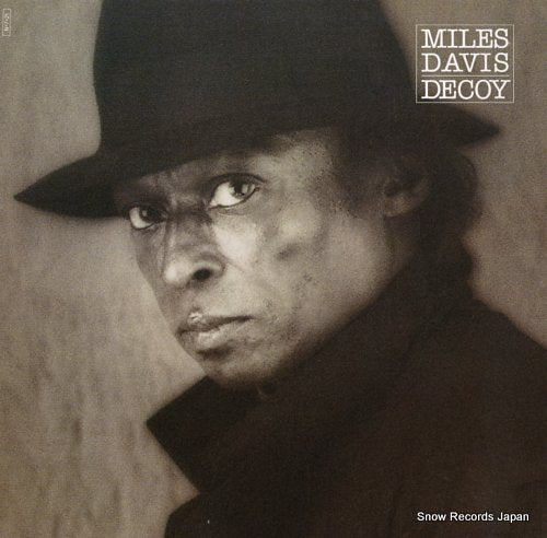 DAVIS, MILES decoy 28AP2890