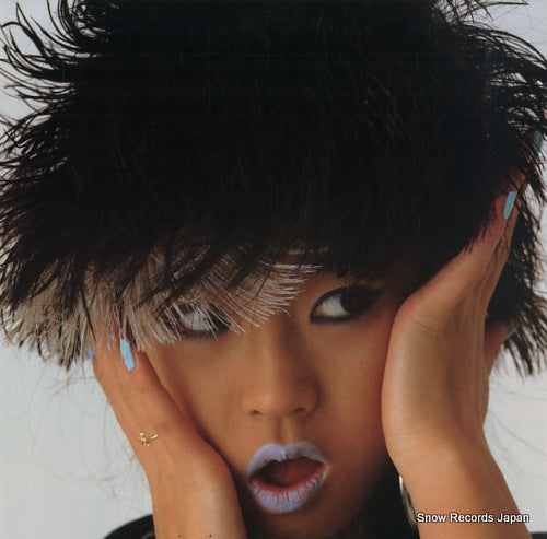 NAKAMORI, AKINA akai tori nigeta L-3601
