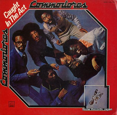 COMMODORES caught in the act SWX-6177