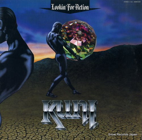 KUNI lookin' for action 28MM0568