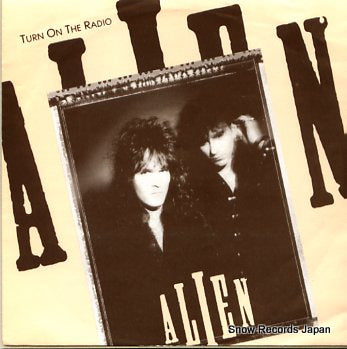 ALIEN turn on the radio 113139